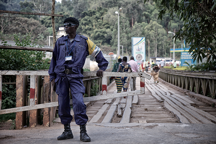 2-DRC-border-crossing-Carol-Al